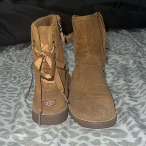 Girls size 1 UGG boots